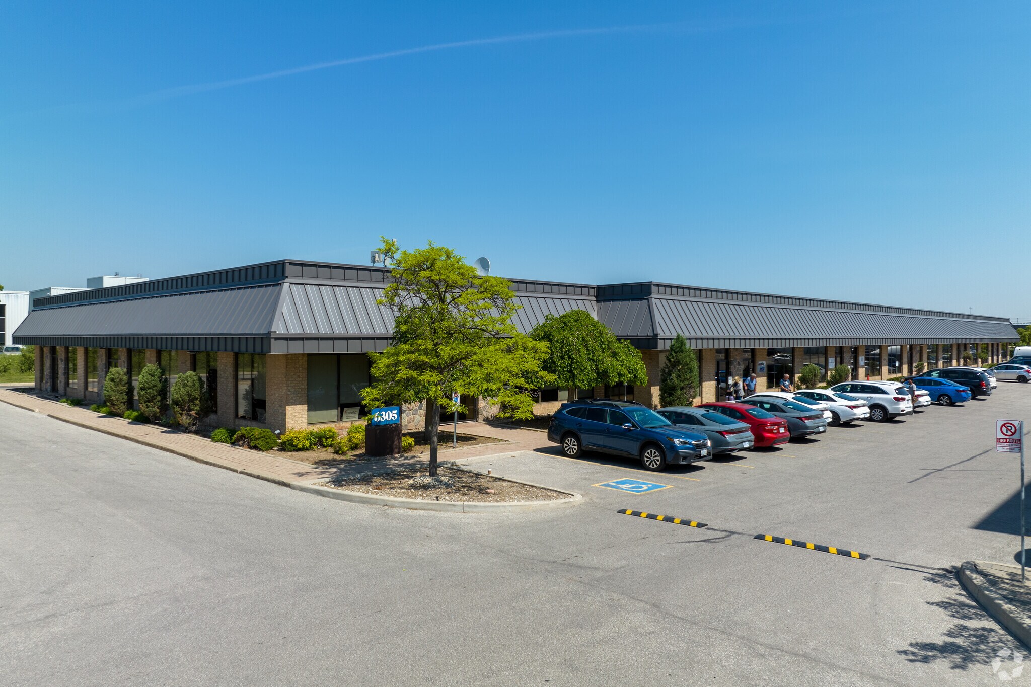 6305 Northam Dr, Mississauga, ON for lease Primary Photo- Image 1 of 6