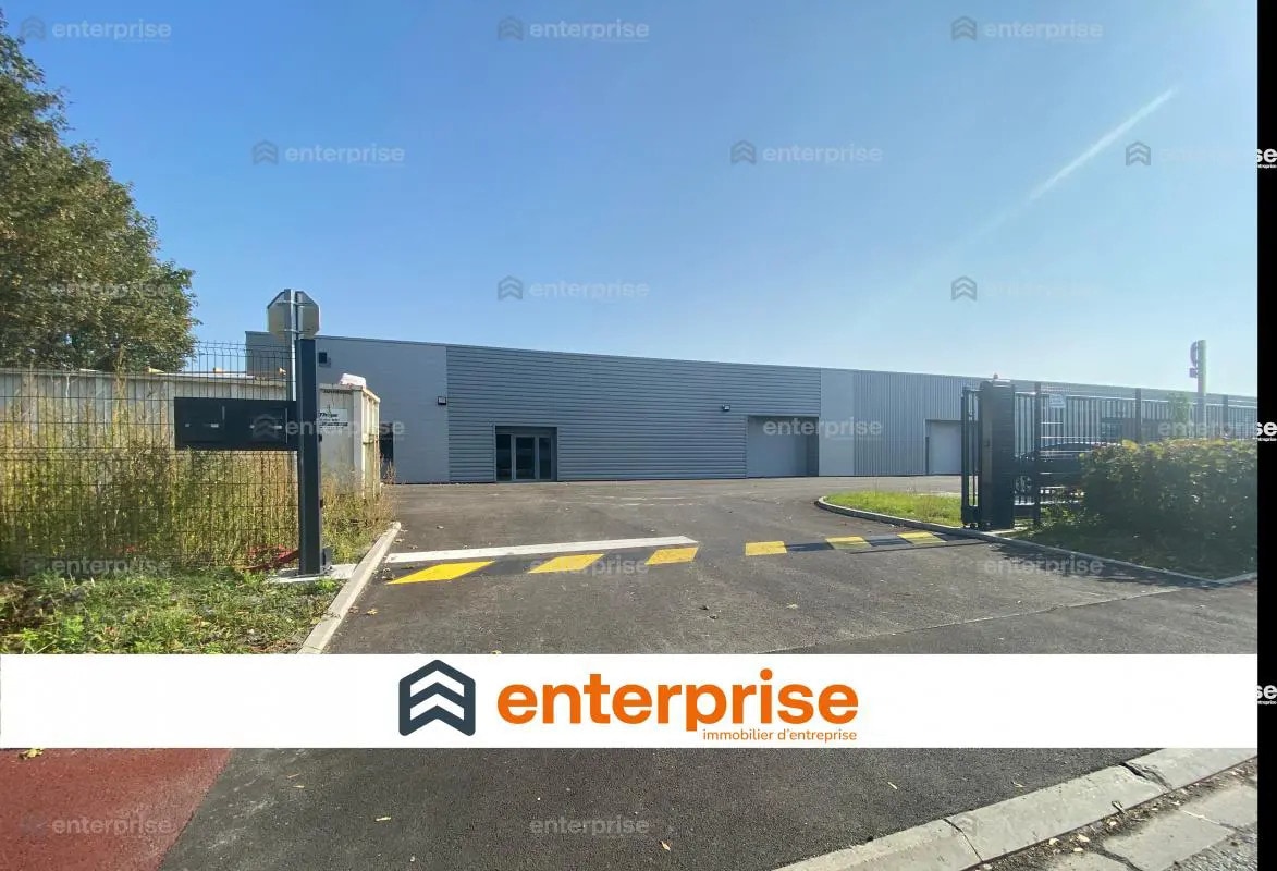 Flex in Douai for lease Building Photo- Image 1 of 6
