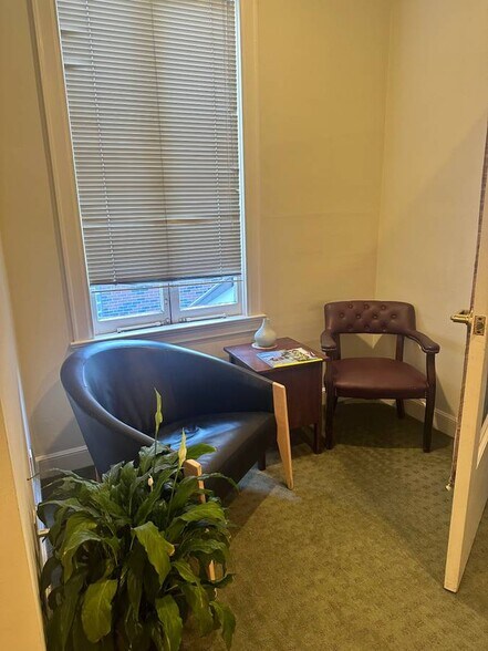 1408 Chapin Ave, Burlingame, CA à louer - Photo du bâtiment - Image 2 de 13