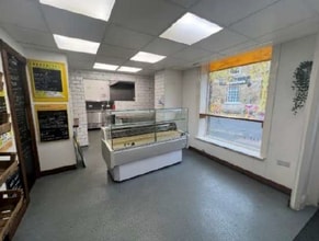 3 Huddersfield Rd, Honley for lease Interior Photo- Image 1 of 3