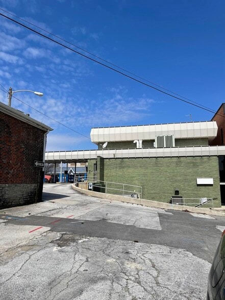 125 W Spring St, Saint Marys, OH for sale - Building Photo - Image 3 of 20