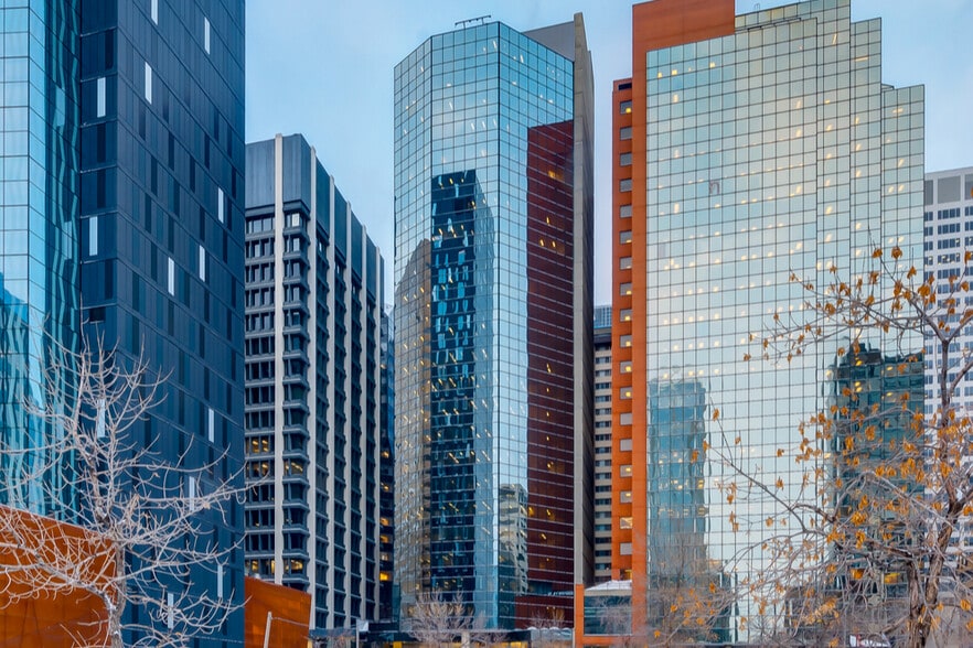 520 5th Ave SW, Calgary, AB for lease - Building Photo - Image 2 of 2