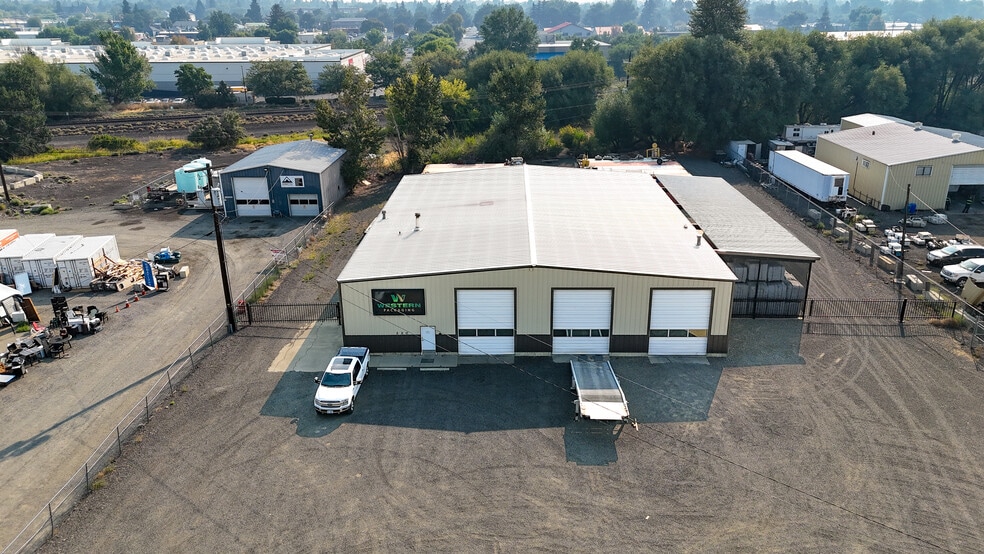 220 S Railroad Ave, Ellensburg, WA à vendre - Photo du bâtiment - Image 2 de 14