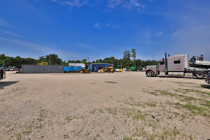 19285 Old Houston Rd, Conroe, TX à vendre - Photo du bâtiment - Image 2 de 42