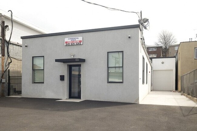 Plus de détails pour 170 Sedore Ave, Fairview, NJ - Local d'activités à louer