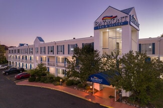 Plus de détails pour 2002 W War Memorial Dr, Peoria, IL - Services hôteliers à vendre