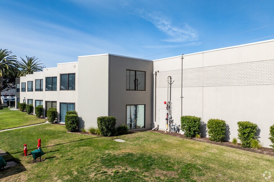 4900 Hannover Pl, Fremont, CA à louer - Photo du bâtiment - Image 3 de 8