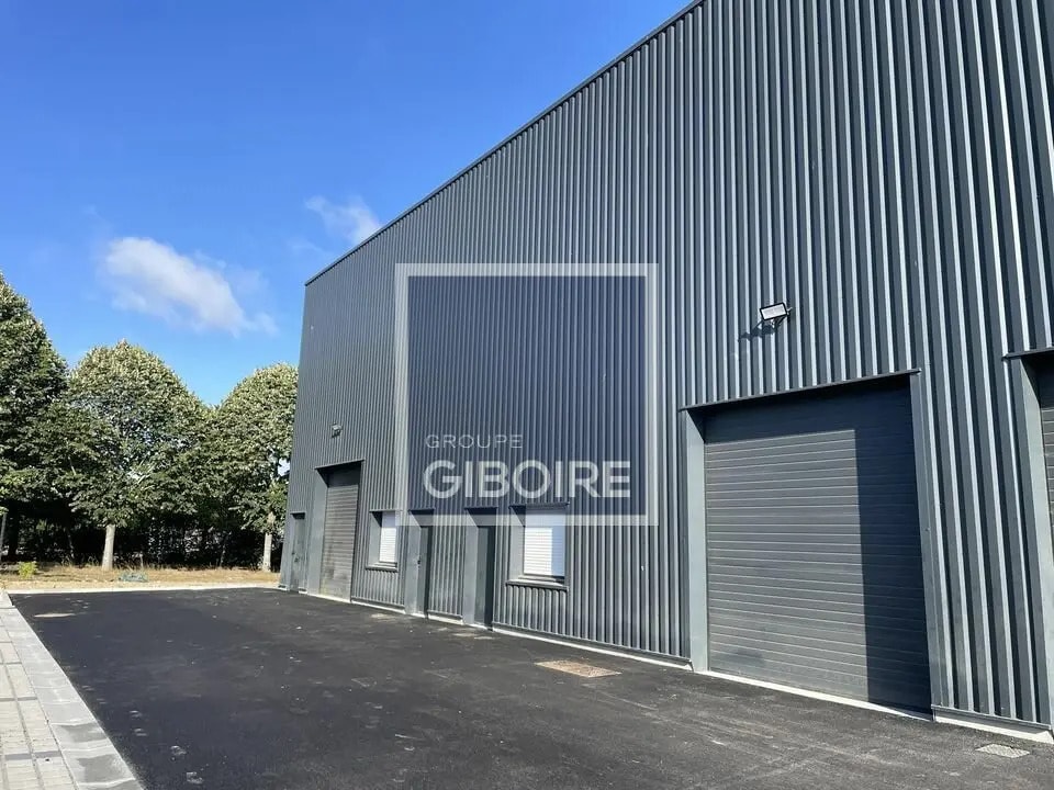 Industrial in Thorigné-Fouillard for lease Building Photo- Image 1 of 19