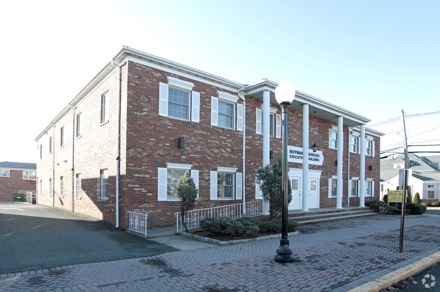 525 Boulevard, Kenilworth, NJ à louer - Photo du bâtiment - Image 1 de 7
