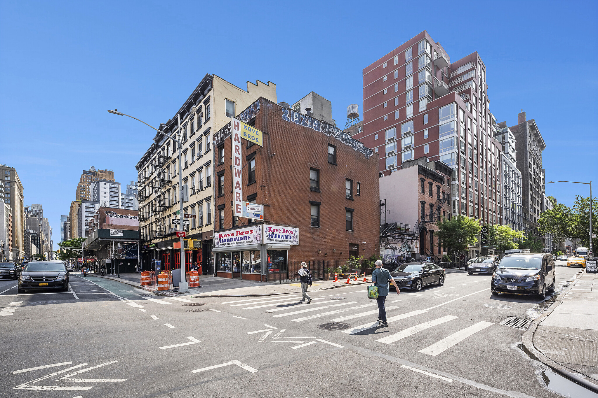 169 W 21st St, New York, NY for sale Building Photo- Image 1 of 1