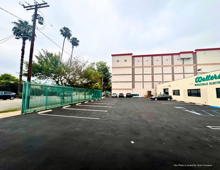 2746-2750 Nina St, Pasadena, CA for lease - Building Photo - Image 2 of 6