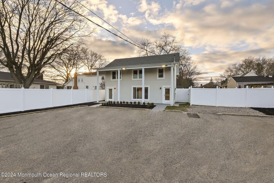 224 South St, Freehold, NJ for sale - Building Photo - Image 1 of 1