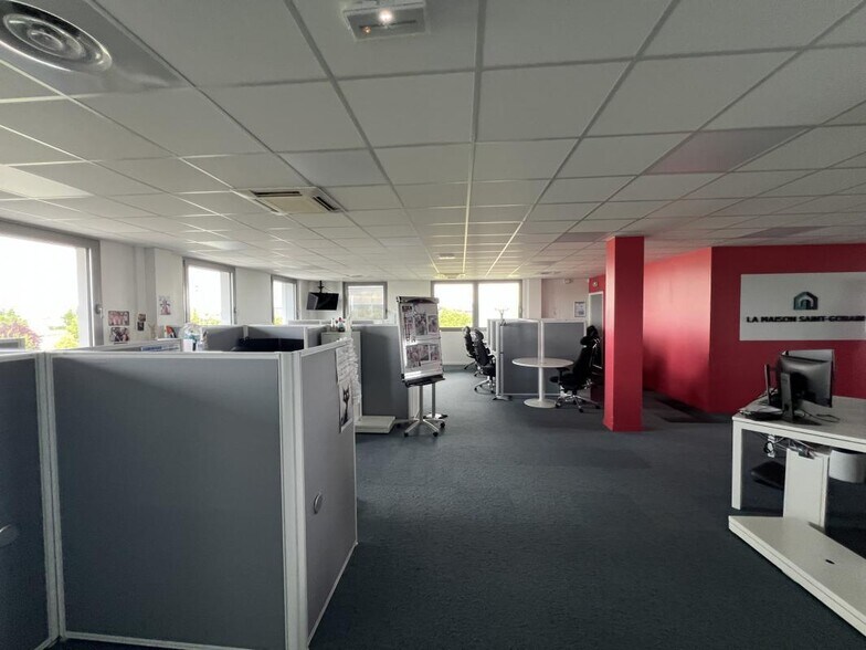 Office in Reims for lease - Interior Photo - Image 1 of 7