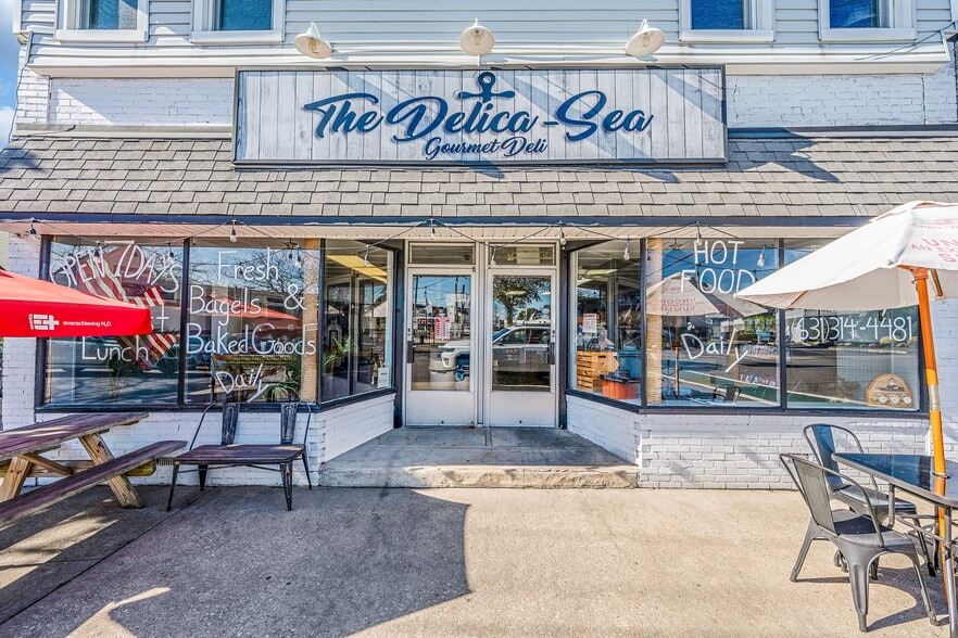 504 Fire Island Ave, Babylon, NY à vendre - Photo du bâtiment - Image 3 de 33