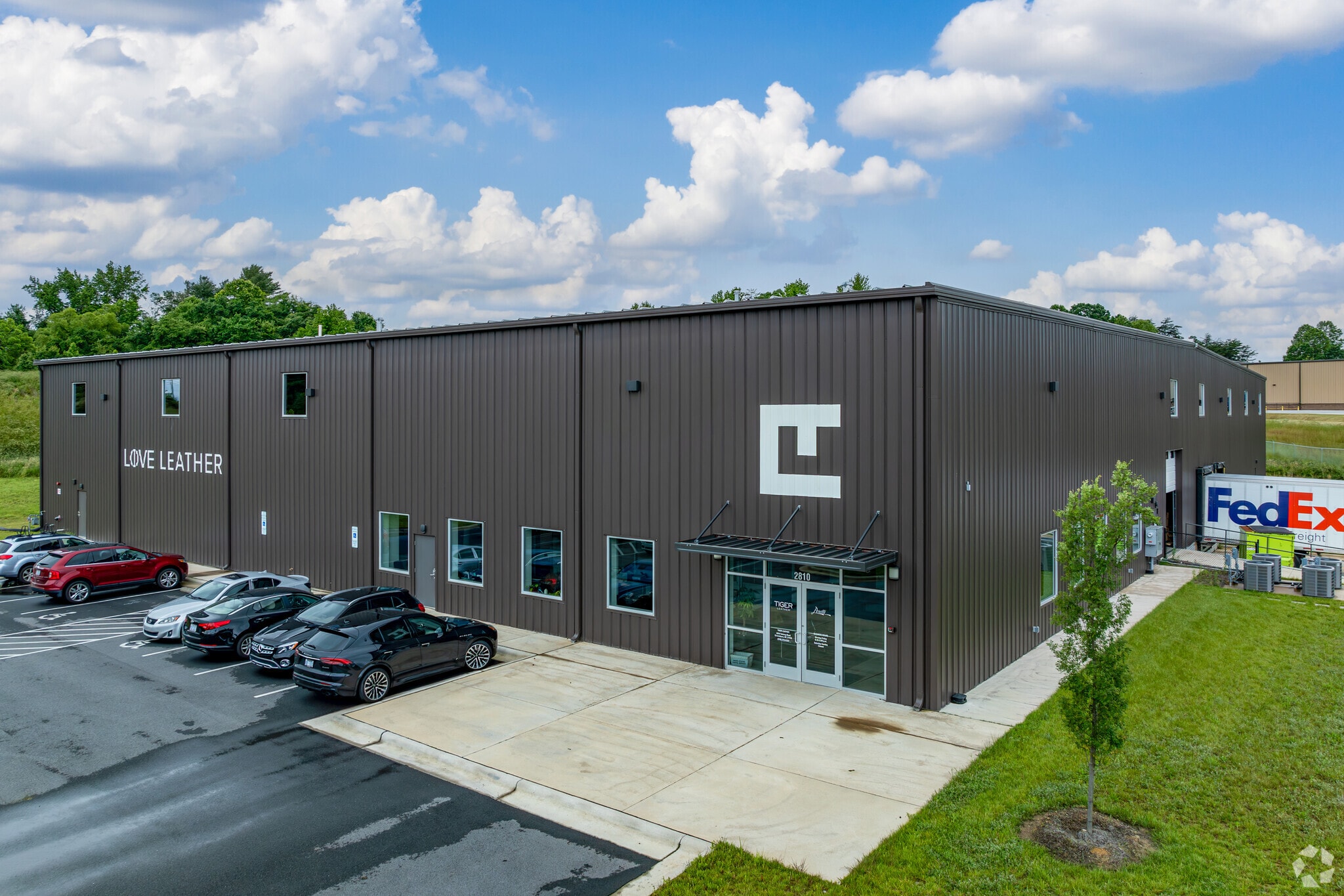 2810 Twining Road, Greensboro, NC for sale Primary Photo- Image 1 of 6