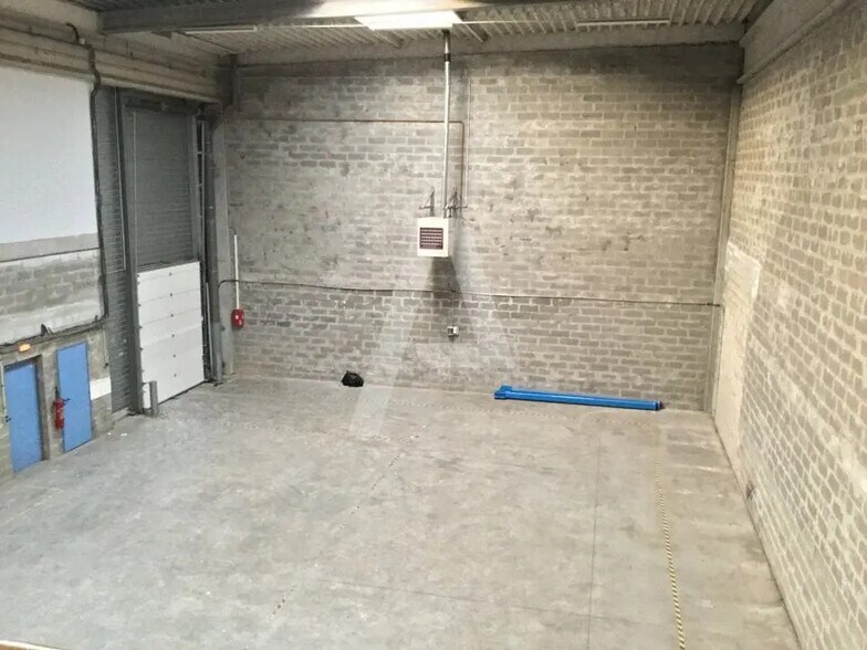 Flex dans Ivry-sur-Seine à louer - Photo du bâtiment - Image 1 de 10