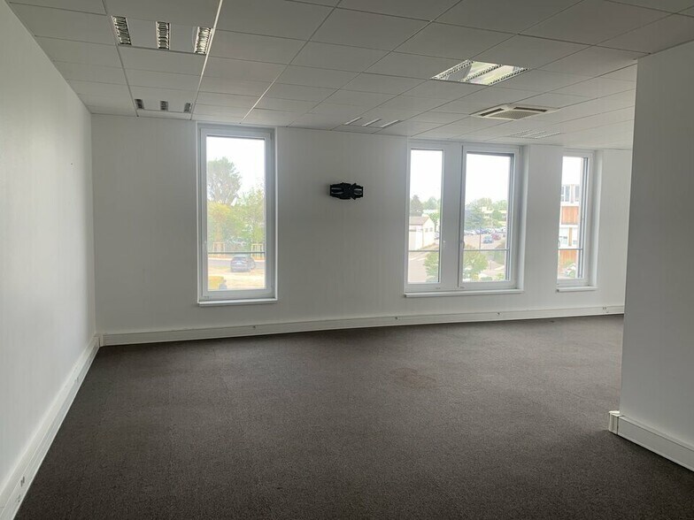 Office in Strasbourg for lease - Interior Photo - Image 3 of 8