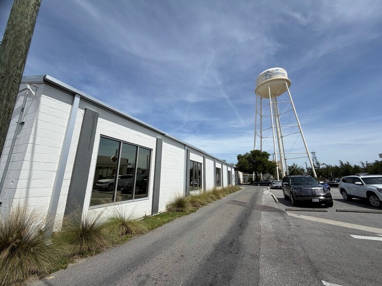 330 Avenue B SW, Winter Haven, FL à louer - Photo du bâtiment - Image 2 de 6