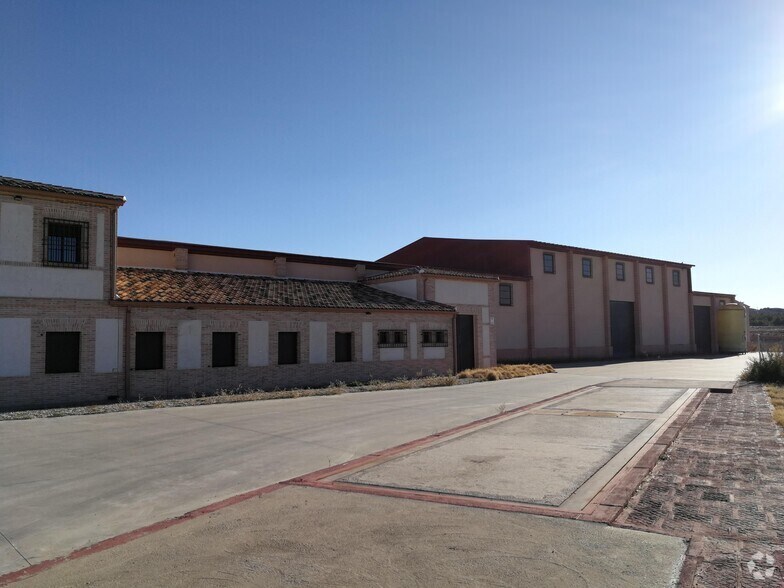 Carretera N-400, pk 26,7, Yepes, Toledo à vendre - Photo du bâtiment - Image 2 de 4