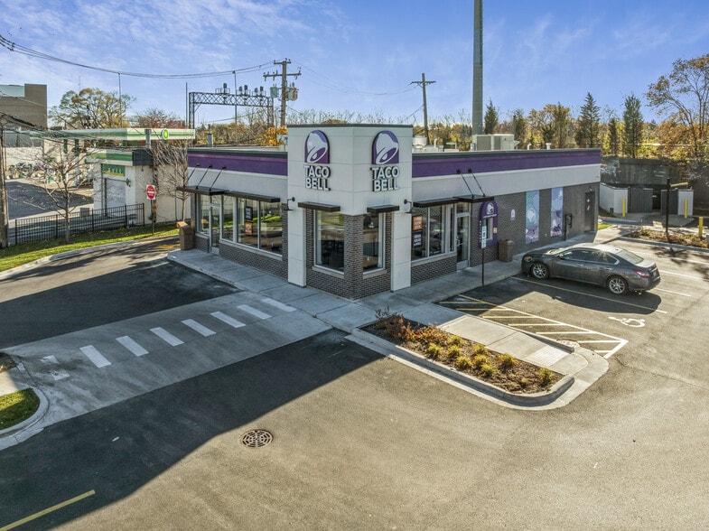 5224 N Northwest Hwy, Chicago, IL for sale - Building Photo - Image 2 of 6