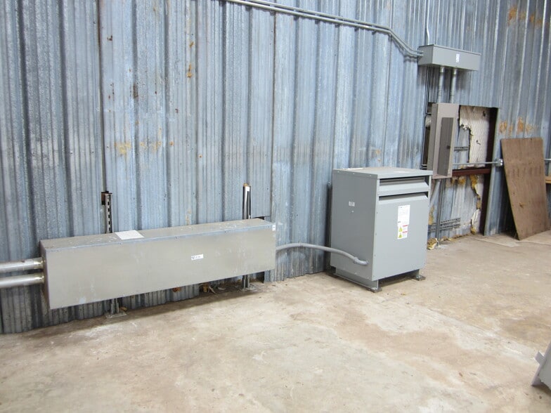 10141 TX Loop 106, Adkins, TX à vendre - Photo intérieure - Image 3 de 8