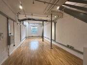 Unit 23 44-48 Waterside, Wharf Road, Islington, London N1 7UX 2