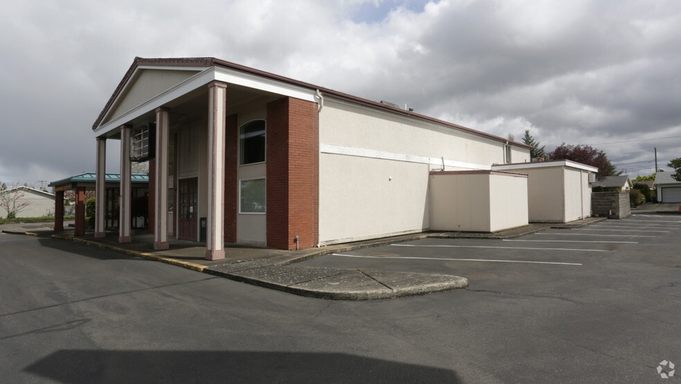 2288 Country Club Rd, Woodburn, OR for sale - Building Photo - Image 2 of 19