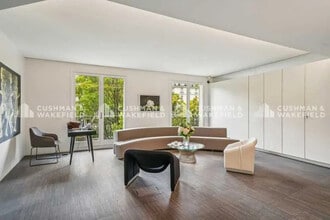 8 Avenue Du Président Wilson, Paris for lease Interior Photo- Image 1 of 13