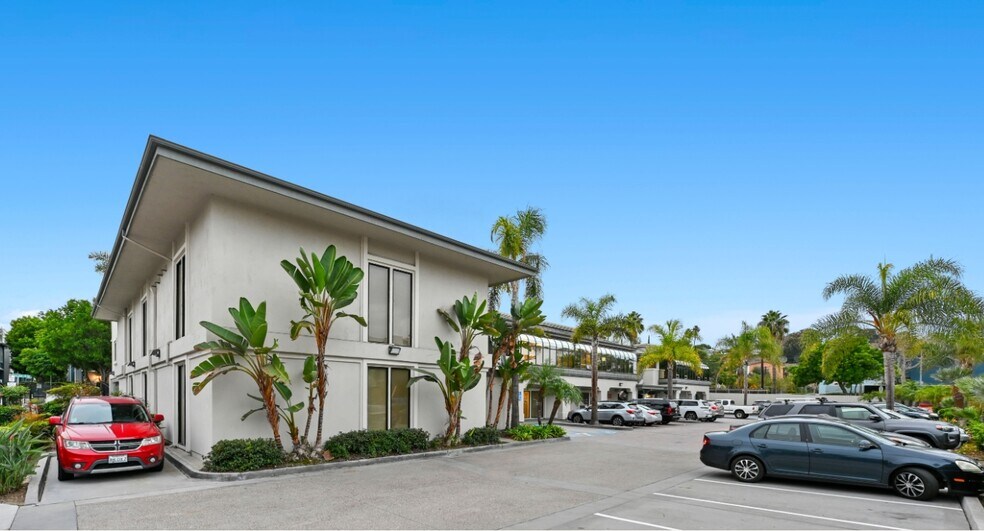 3555-3575 Kenyon St, San Diego, CA à louer - Photo du bâtiment - Image 3 de 14