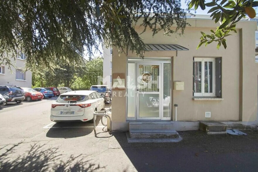 Commerce de détail dans Caluire-et-Cuire à vendre - Photo du bâtiment - Image 3 de 6