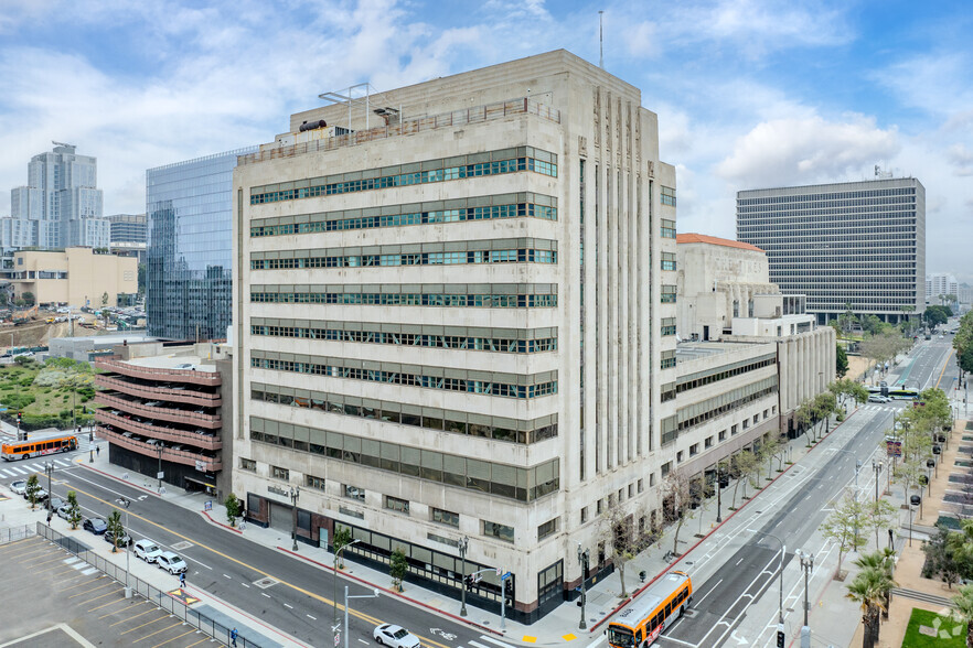 145 S Spring St, Los Angeles, CA for lease - Primary Photo - Image 1 of 25