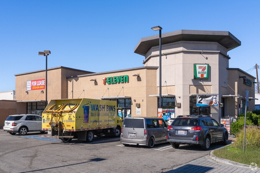 11759 Carson St, Lakewood, CA for sale - Primary Photo - Image 1 of 4