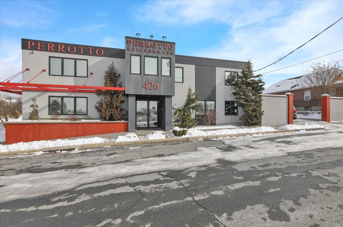 426 Warren St, Reading, PA for sale Primary Photo- Image 1 of 52