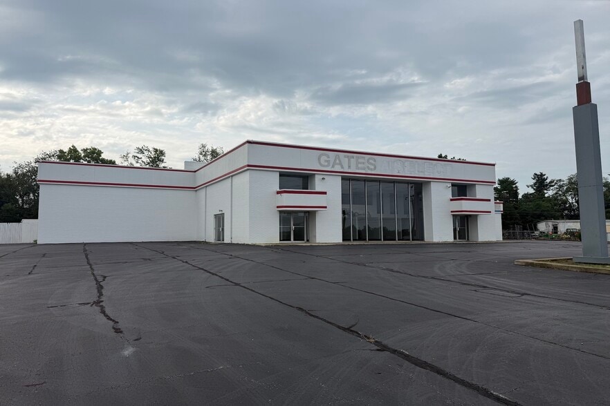 916 Commercial Dr, Richmond, KY à louer - Photo du bâtiment - Image 1 de 19