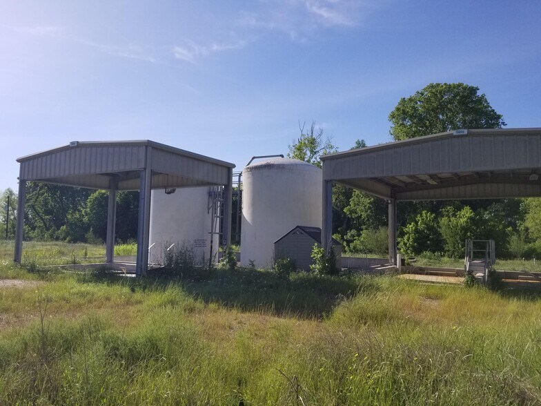 2325 Highway 105, Brenham, TX à vendre - Photo du bâtiment - Image 2 de 6