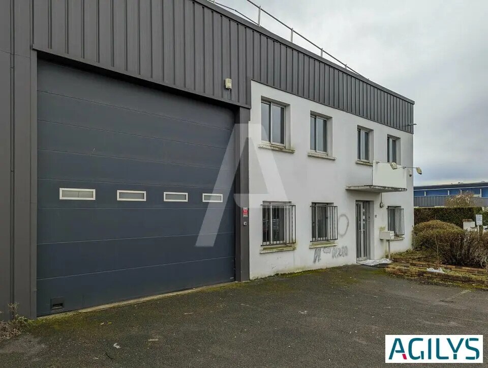 Flex in Saint-Michel-sur-Orge for lease Building Photo- Image 1 of 10