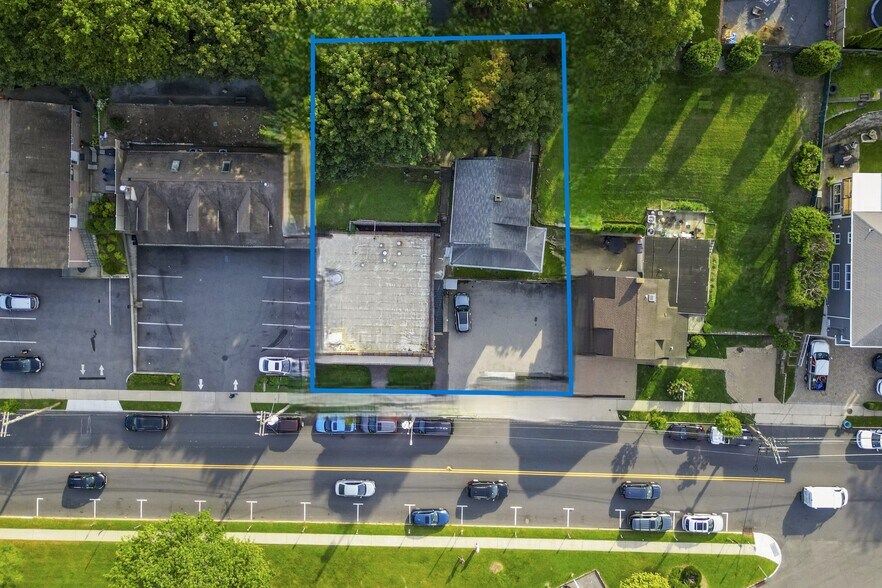 96-98 Brook St, Scarsdale, NY à vendre - Photo du bâtiment - Image 3 de 8