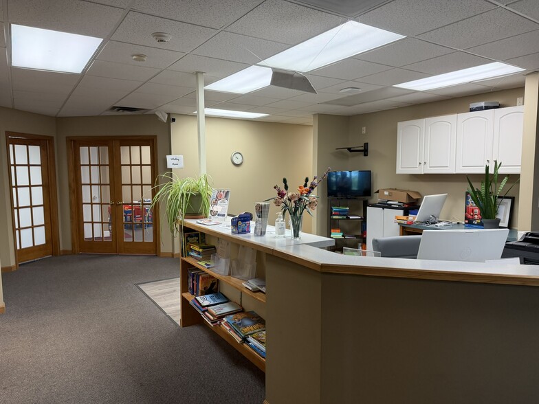 792 Davison Rd, Lockport, NY for sale - Interior Photo - Image 2 of 6
