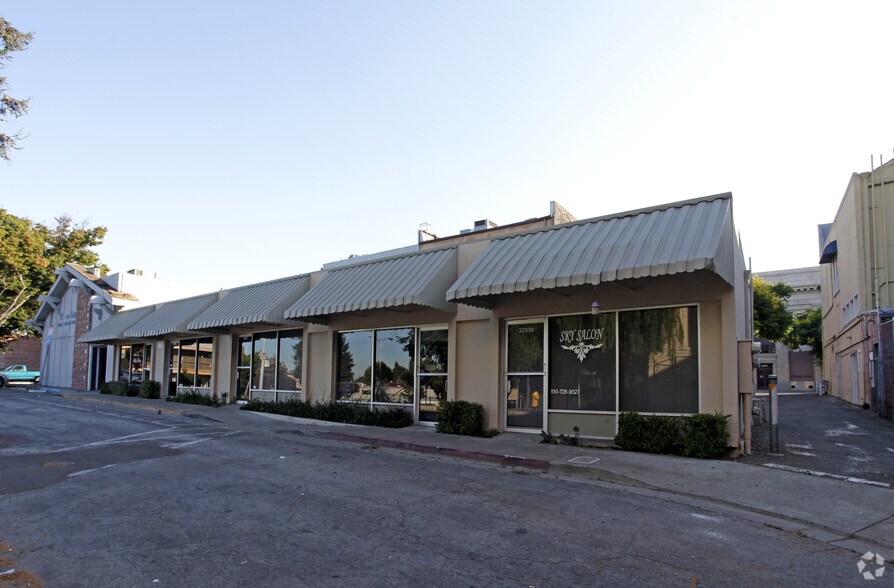 22531-22539 Main St, Hayward, CA à vendre - Photo principale - Image 1 de 5
