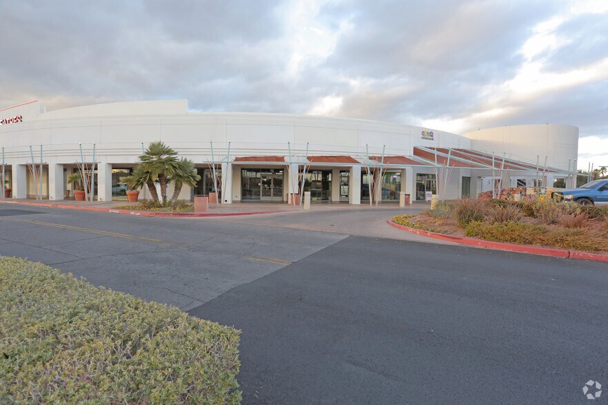4300 E Sunset Rd, Henderson, NV à louer - Photo du bâtiment - Image 2 de 9