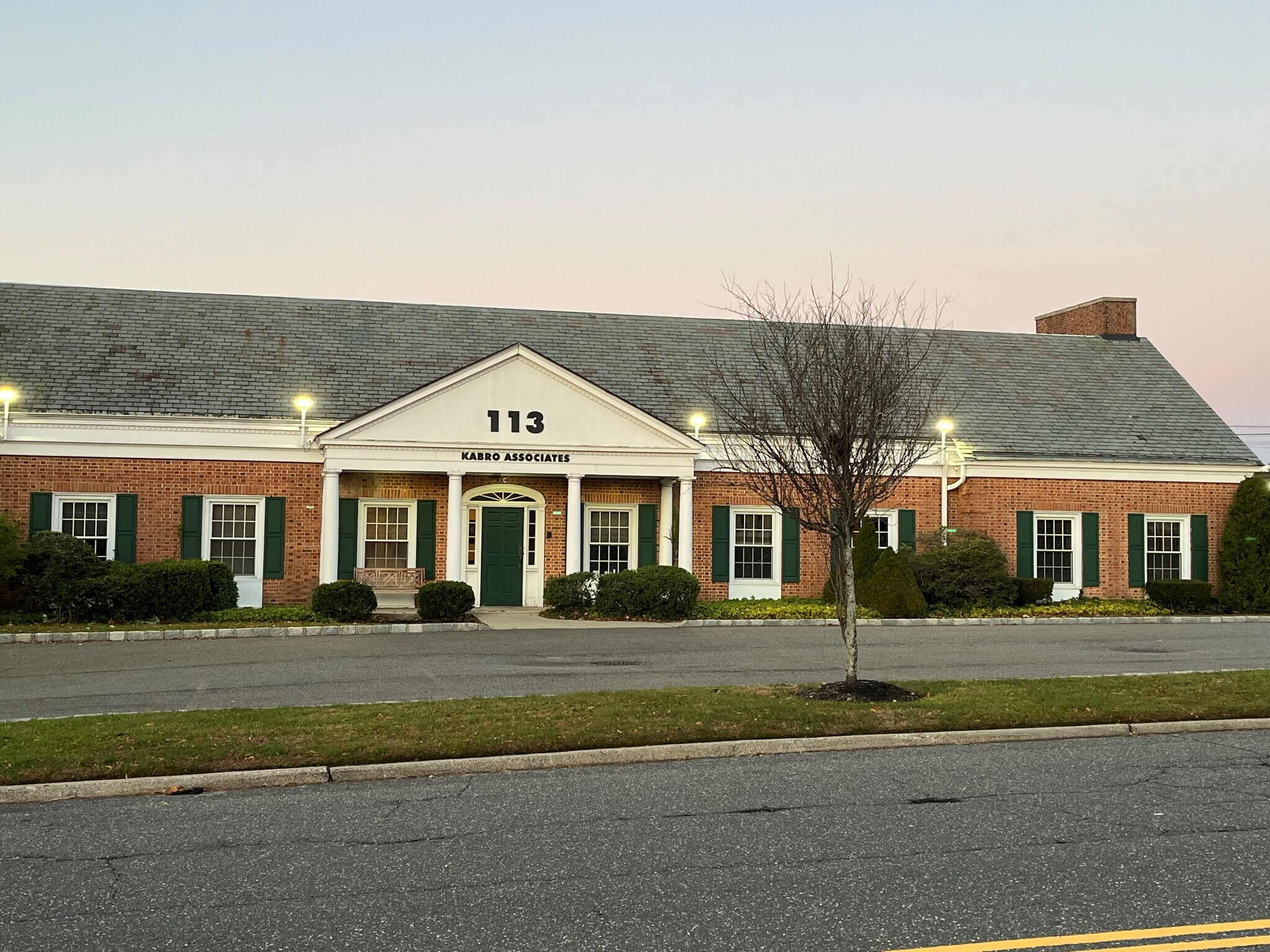 113 Crossways Park Dr, Woodbury, NY for lease Primary Photo- Image 1 of 5