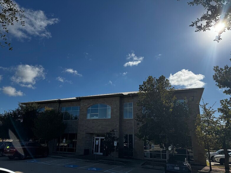 5920 W William Cannon Dr, Austin, TX for lease - Building Photo - Image 3 of 9