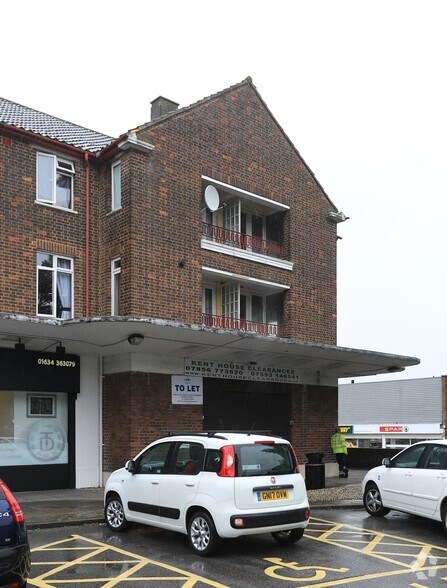 14-19 Twydall Green, Gillingham à louer - Photo principale - Image 1 de 2