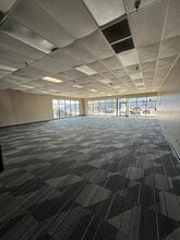 2400 W Stone Dr, Kingsport, TN for lease Interior Photo- Image 1 of 7