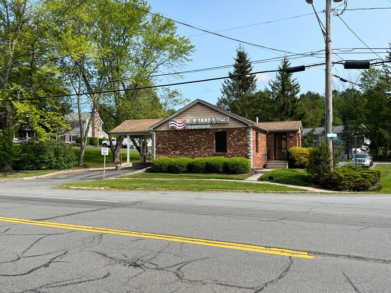 390 NY-52, Woodbourne, NY à vendre - Photo du bâtiment - Image 3 de 11