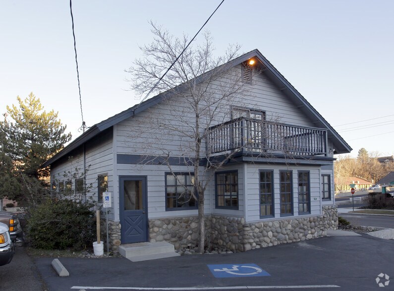 1001 Jones St, Reno, NV à louer - Photo du bâtiment - Image 2 de 47