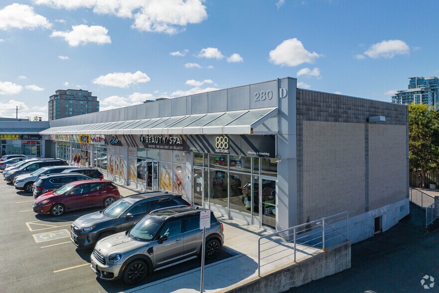 270-300 W Beaver Creek Rd, Richmond Hill, ON à louer - Photo principale - Image 1 de 7