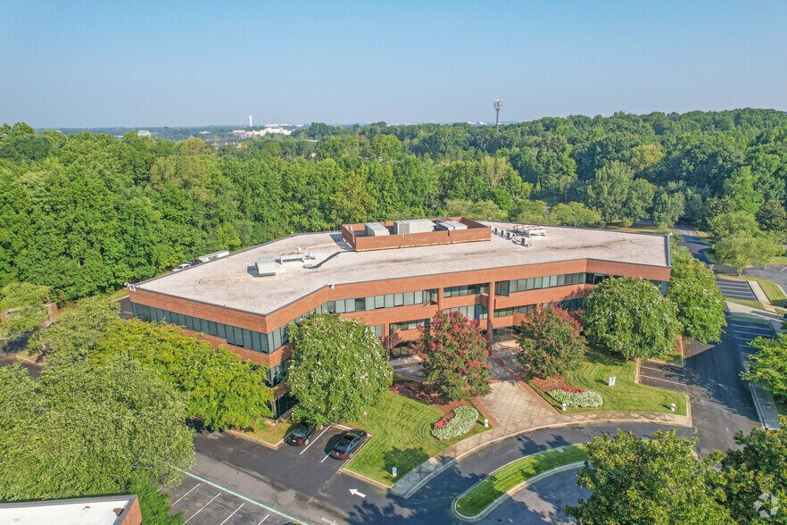 5024 Parkway Plaza Blvd, Charlotte, NC à vendre - Aérien - Image 3 de 6