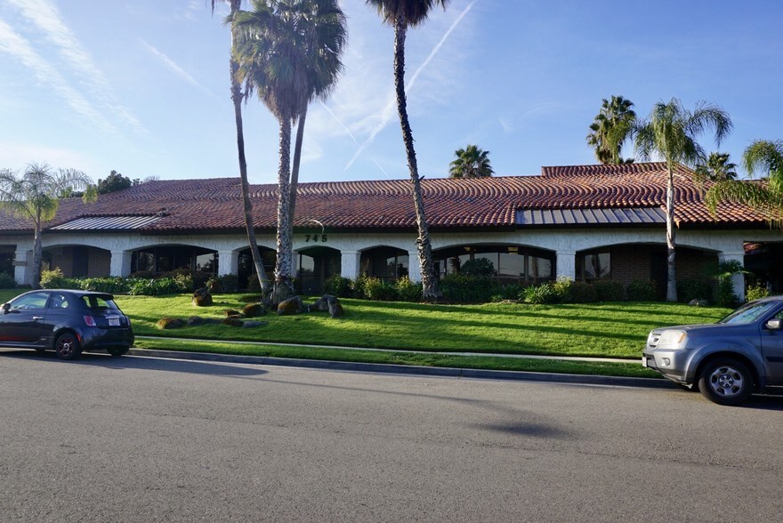 745 E Locust St, Fresno, CA à louer - Autre - Image 1 de 10