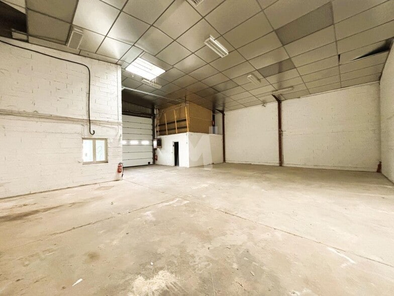 Flex in Saint-Michel-sur-Orge for lease - Building Photo - Image 3 of 8